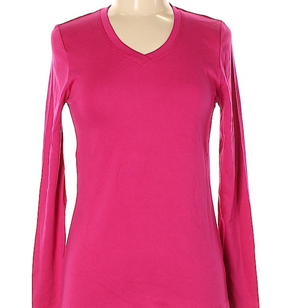 Womans Eddie bauer pink long sleeve vneck